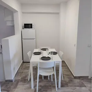  Apartamento 2 Bedroom In Center With Pool And Parking España